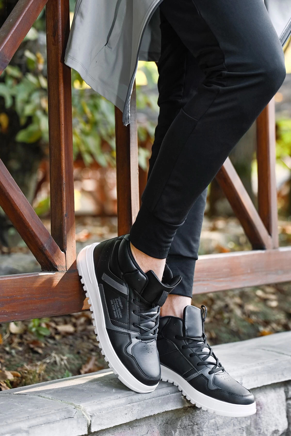 Jump Sneaker - Schwarz - Flacher Absatz Herren Sneaker 317761632 1 Jump Sneaker - Schwarz - Flacher Absatz Herren Sneaker 317761632