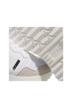 Guess Laufschuh & Trainingsschuh - Weiß - Flacher Absatz -Boutique-Schuhgeschäft 3 org zoom 244